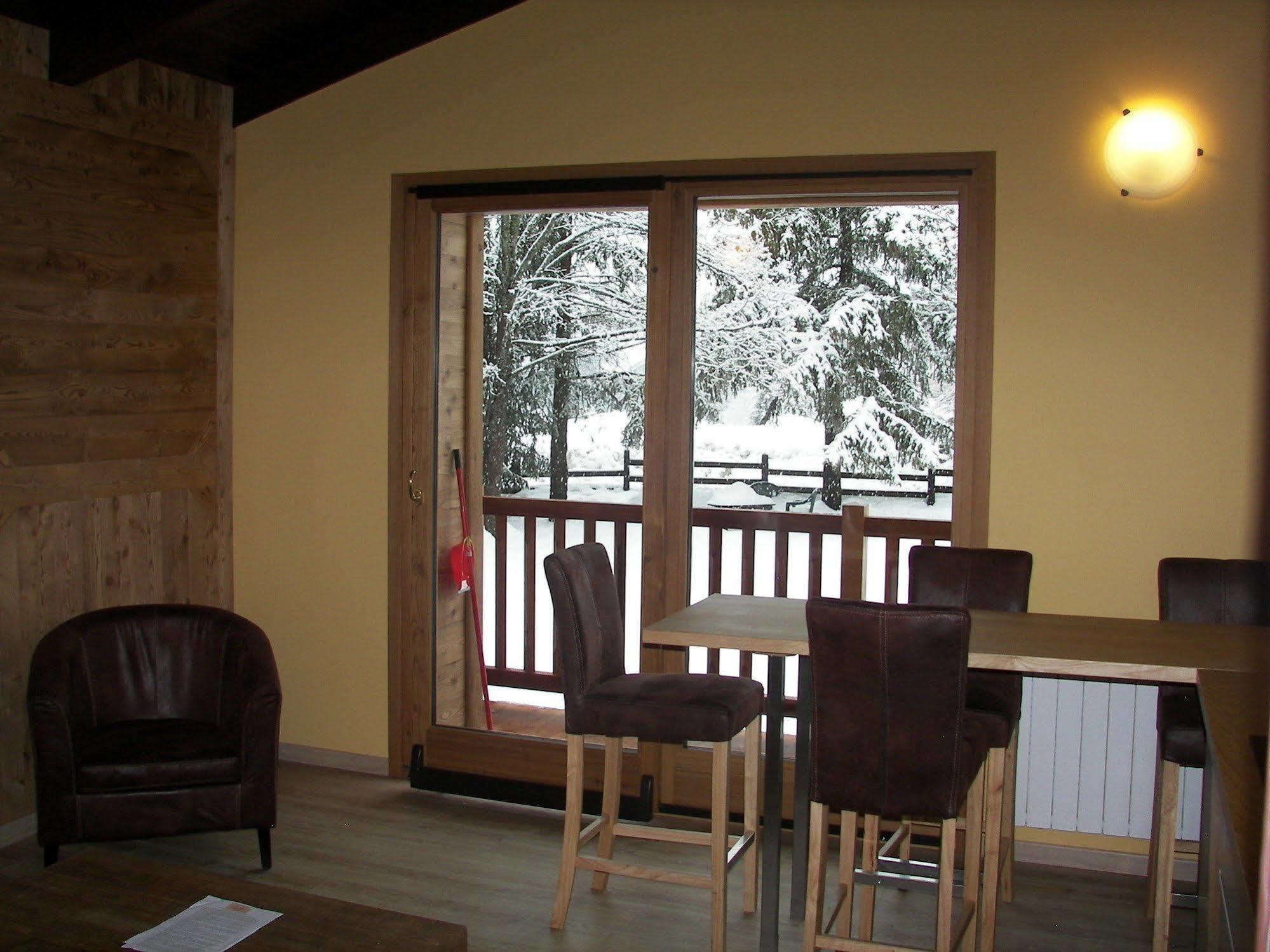 Chalet Alpina Hotel & Apartments 拉蒂勒 外观 照片